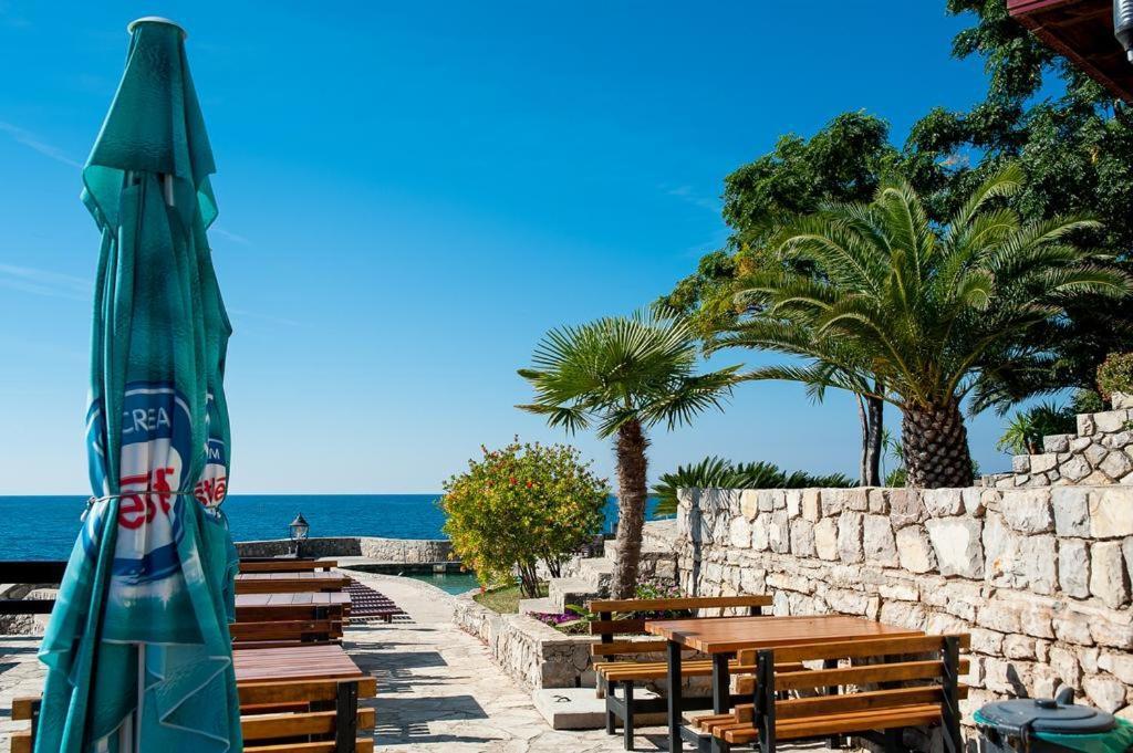 אוטייהא Apartments Lux Lukic מראה חיצוני תמונה